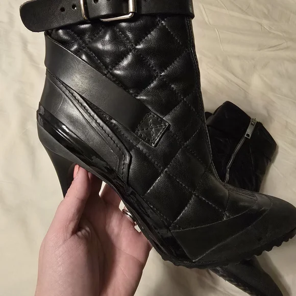 Burberry Black Quilted Ankle Boots - Picture 10 of 10